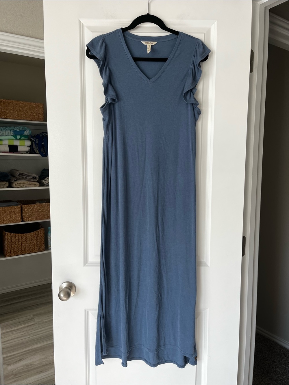 Women's Blue V-Neck Ruffle Sleeve Maxi Dress